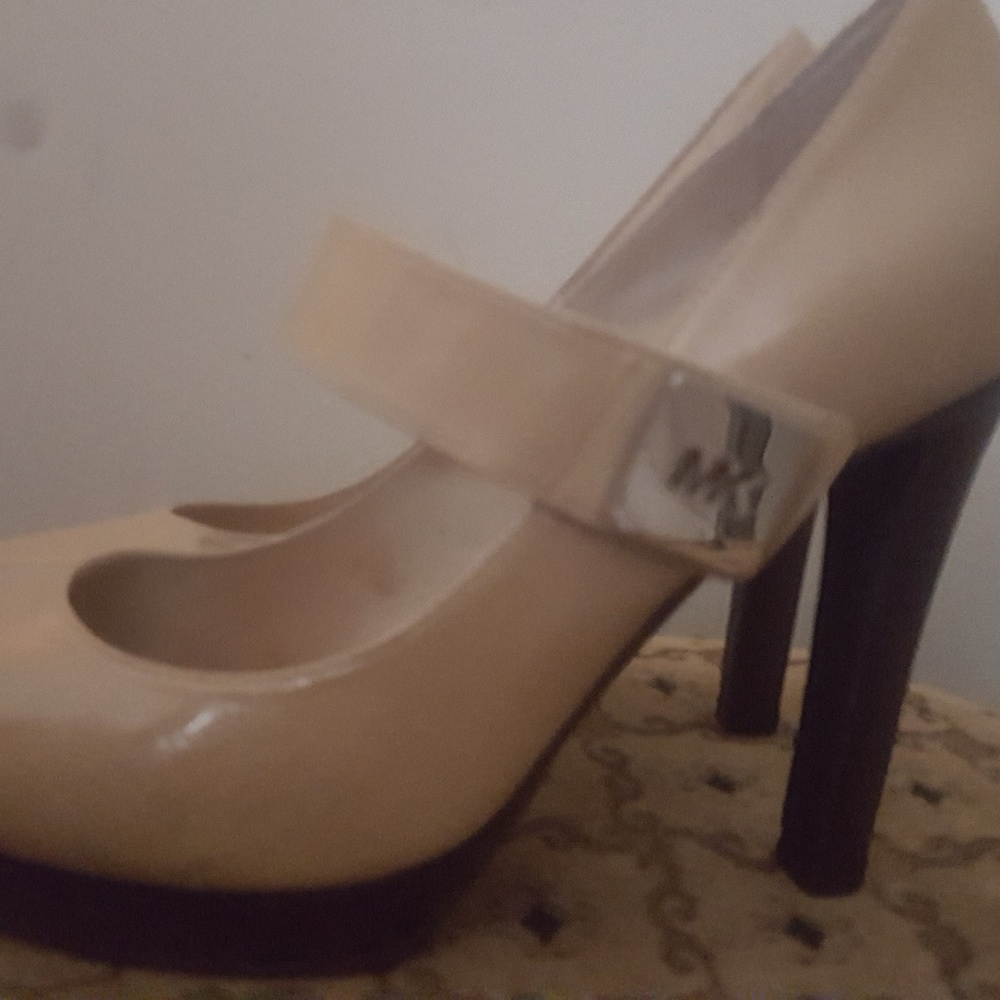 Shoes - Picture 3 of 3